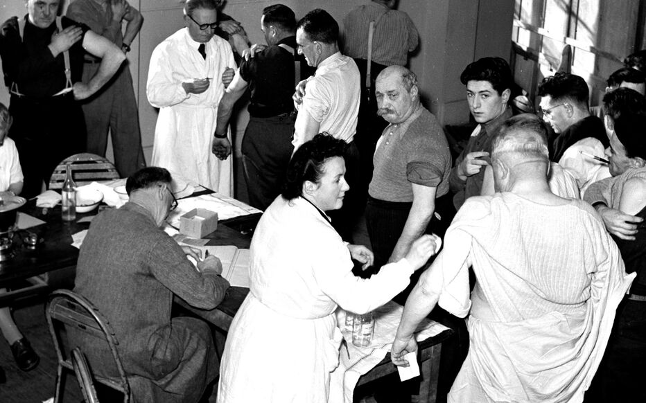 Campagne de vaccination contre la variole, Vannes, 1955